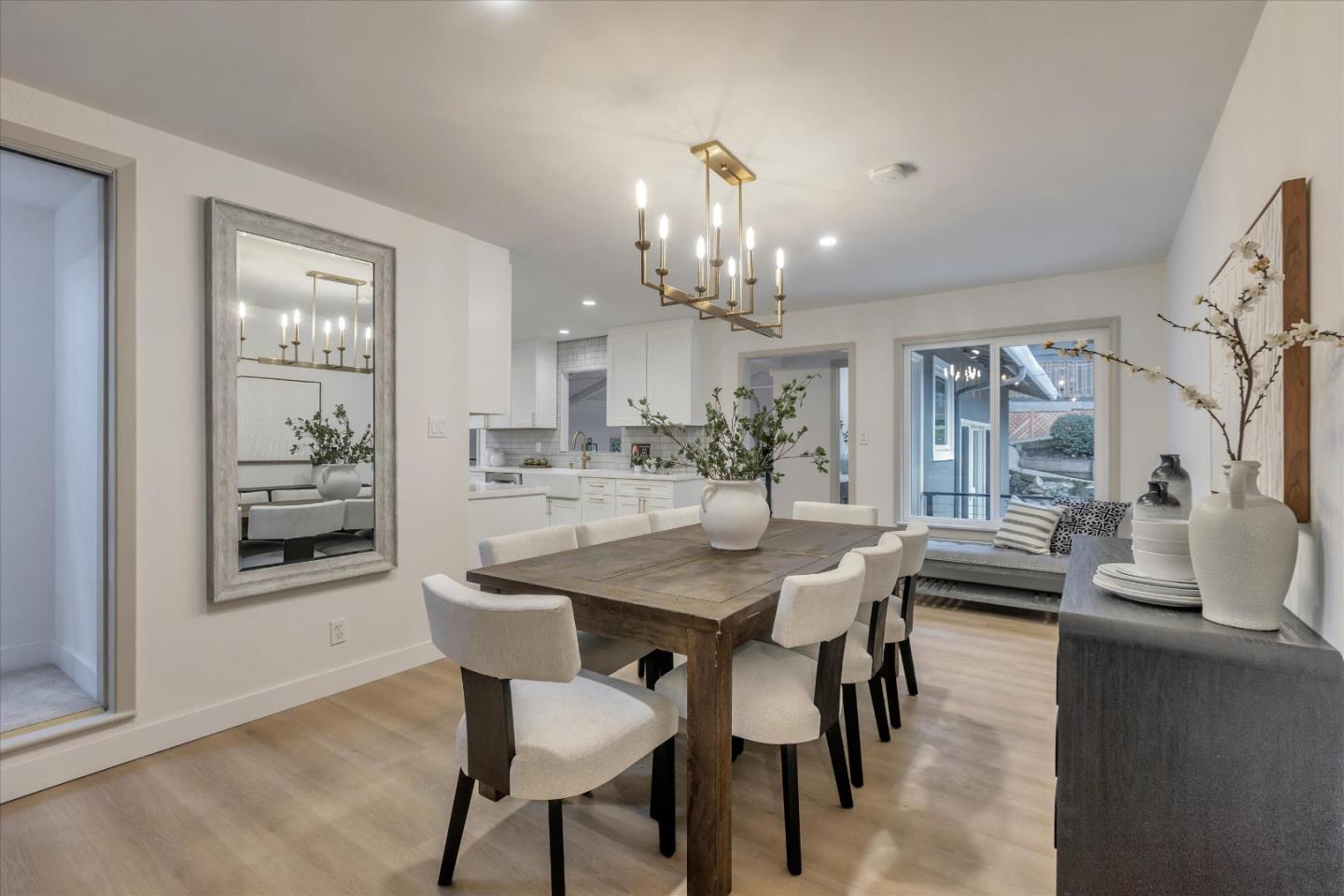Detail Gallery Image 19 of 89 For 2845 Brittan Ave, San Carlos,  CA 94070 - 4 Beds | 2/1 Baths