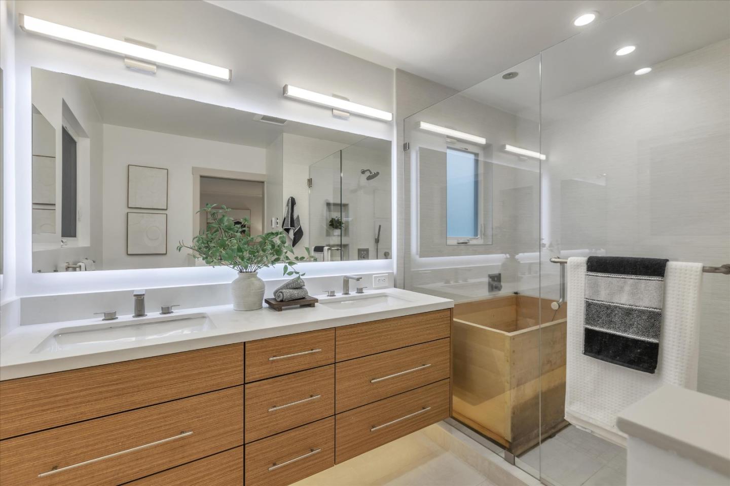 Detail Gallery Image 40 of 89 For 2845 Brittan Ave, San Carlos,  CA 94070 - 4 Beds | 2/1 Baths