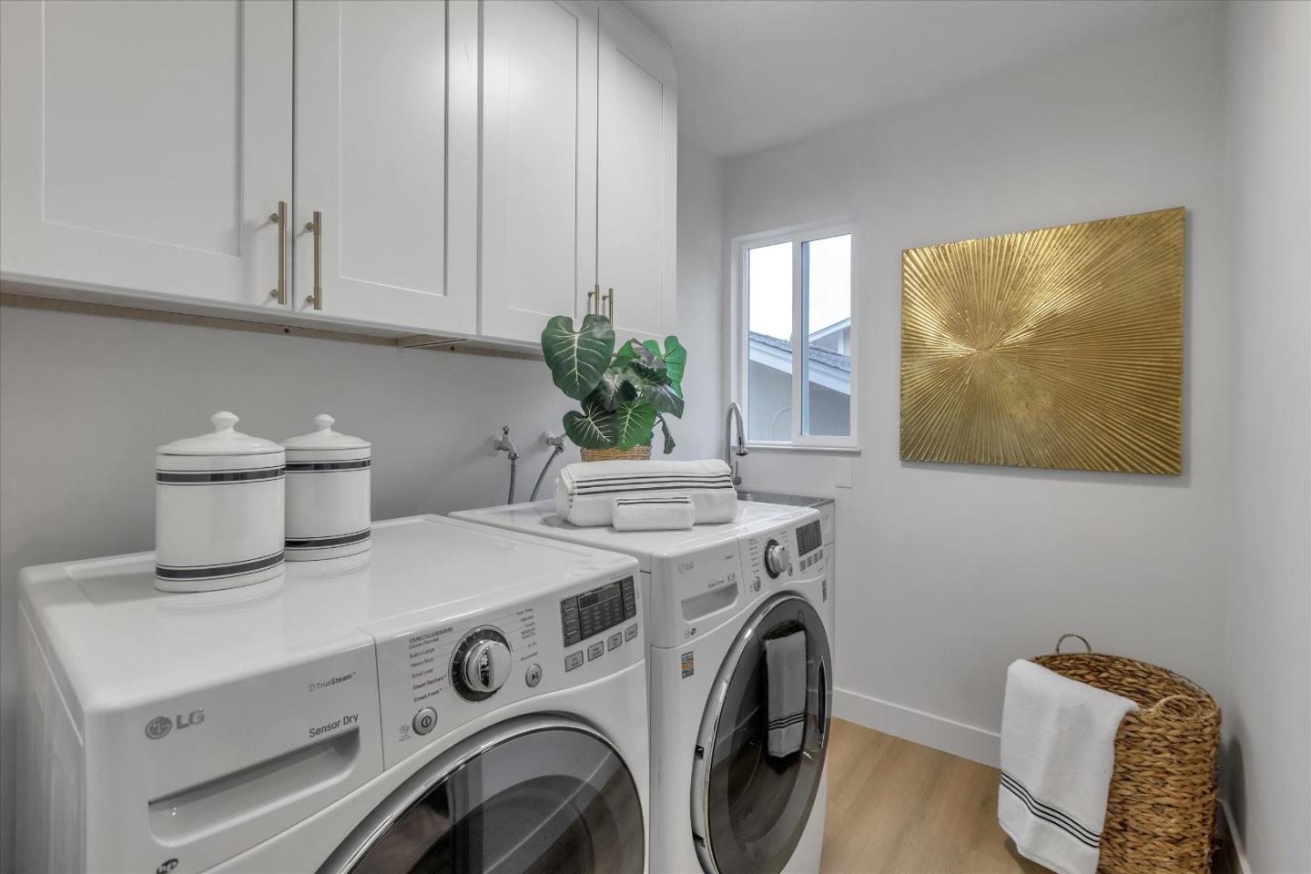 Detail Gallery Image 45 of 89 For 2845 Brittan Ave, San Carlos,  CA 94070 - 4 Beds | 2/1 Baths