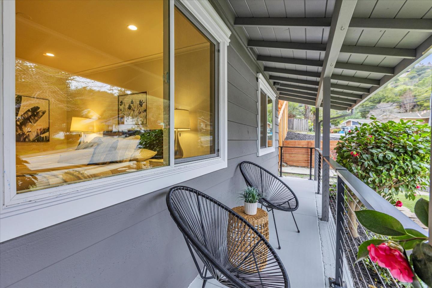 Detail Gallery Image 5 of 89 For 2845 Brittan Ave, San Carlos,  CA 94070 - 4 Beds | 2/1 Baths