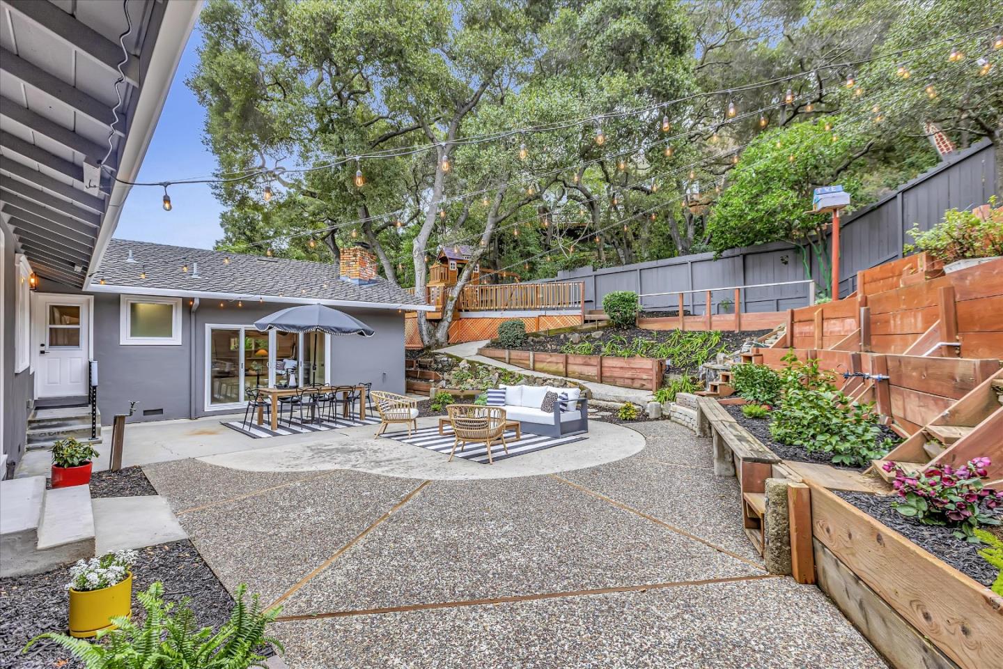 Detail Gallery Image 51 of 89 For 2845 Brittan Ave, San Carlos,  CA 94070 - 4 Beds | 2/1 Baths