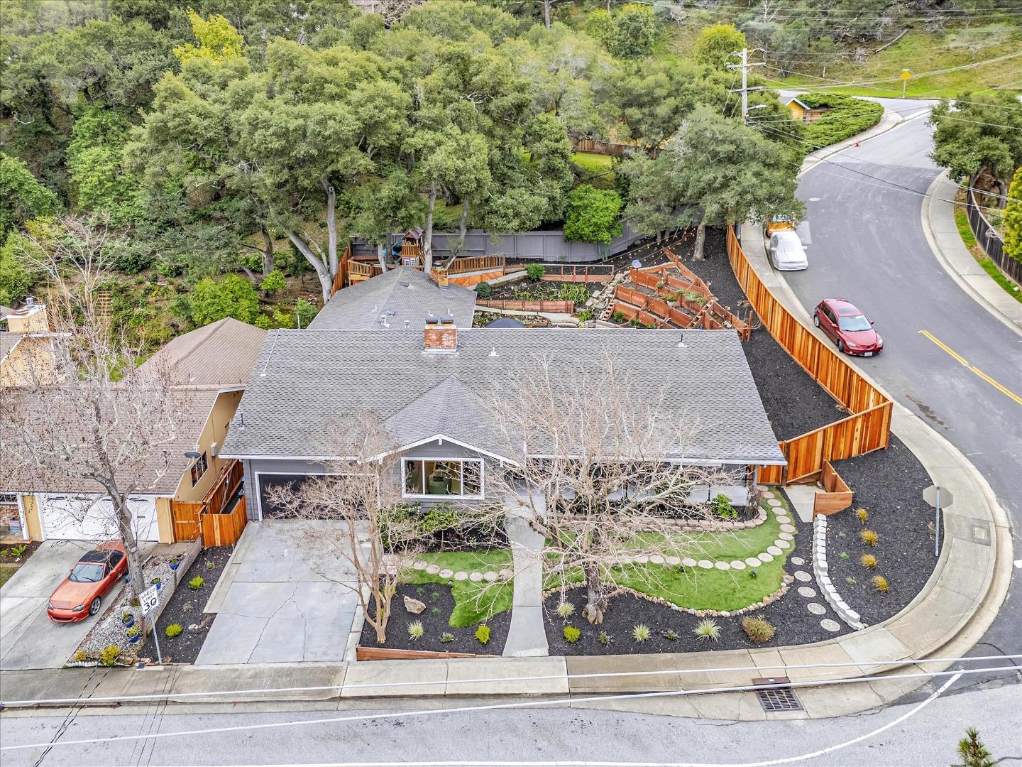 Detail Gallery Image 78 of 89 For 2845 Brittan Ave, San Carlos,  CA 94070 - 4 Beds | 2/1 Baths