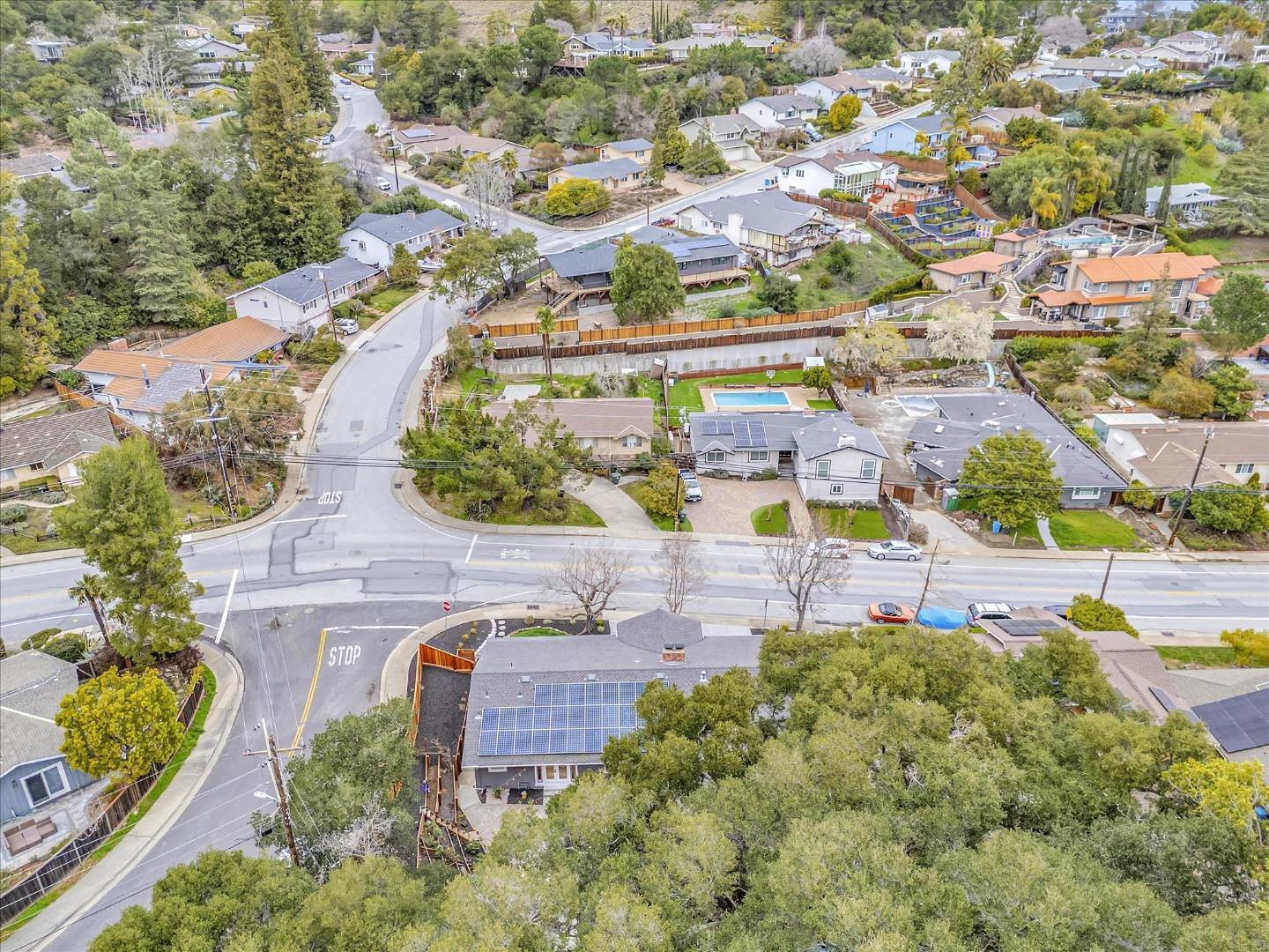 Detail Gallery Image 83 of 89 For 2845 Brittan Ave, San Carlos,  CA 94070 - 4 Beds | 2/1 Baths