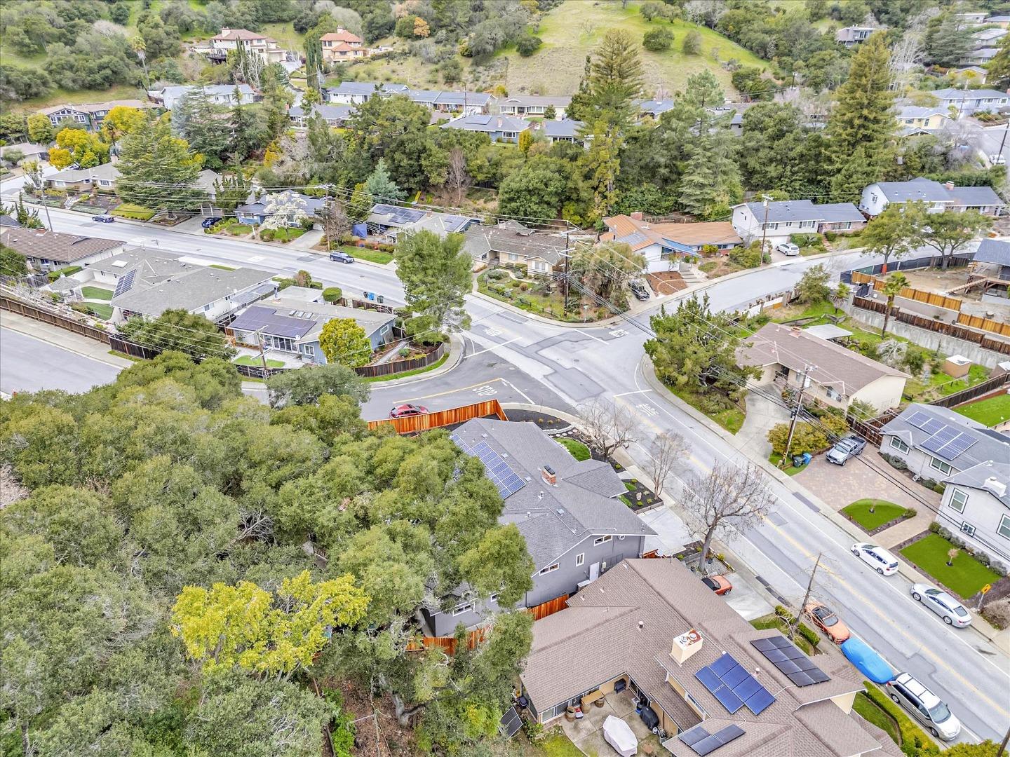 Detail Gallery Image 84 of 89 For 2845 Brittan Ave, San Carlos,  CA 94070 - 4 Beds | 2/1 Baths