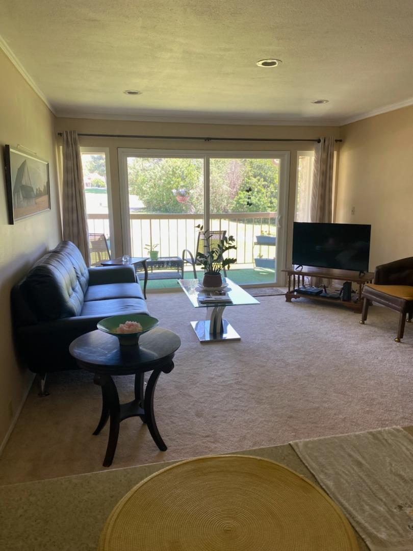 Detail Gallery Image 2 of 14 For 12555 Oaks North Dr #206,  San Diego,  CA 92128 - 2 Beds | 2 Baths