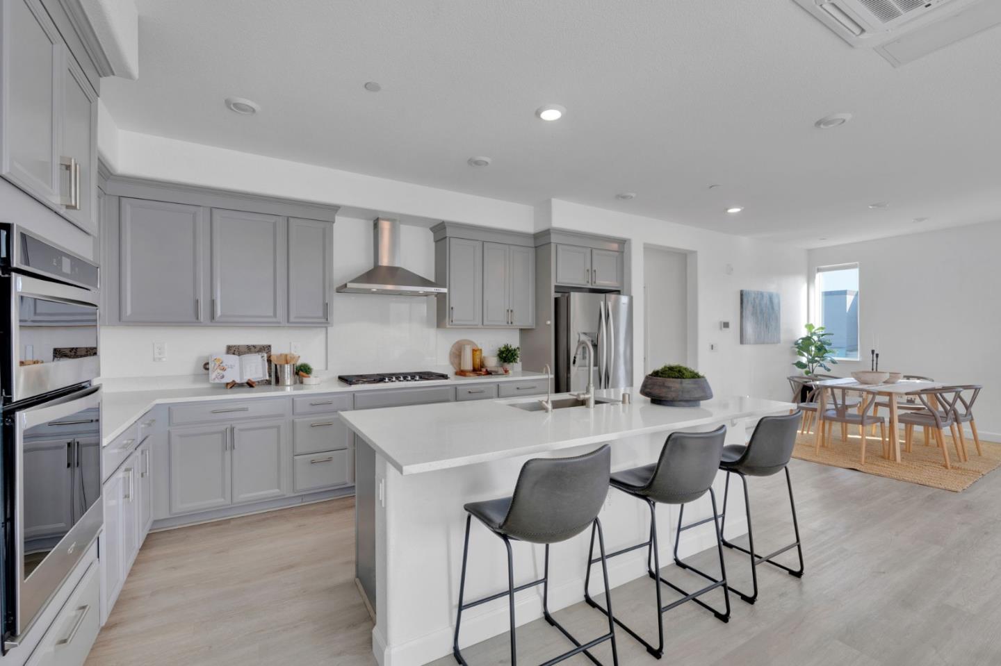 Detail Gallery Image 11 of 44 For 6803 Vector Ct, San Jose,  CA 95119 - 3 Beds | 3 Baths