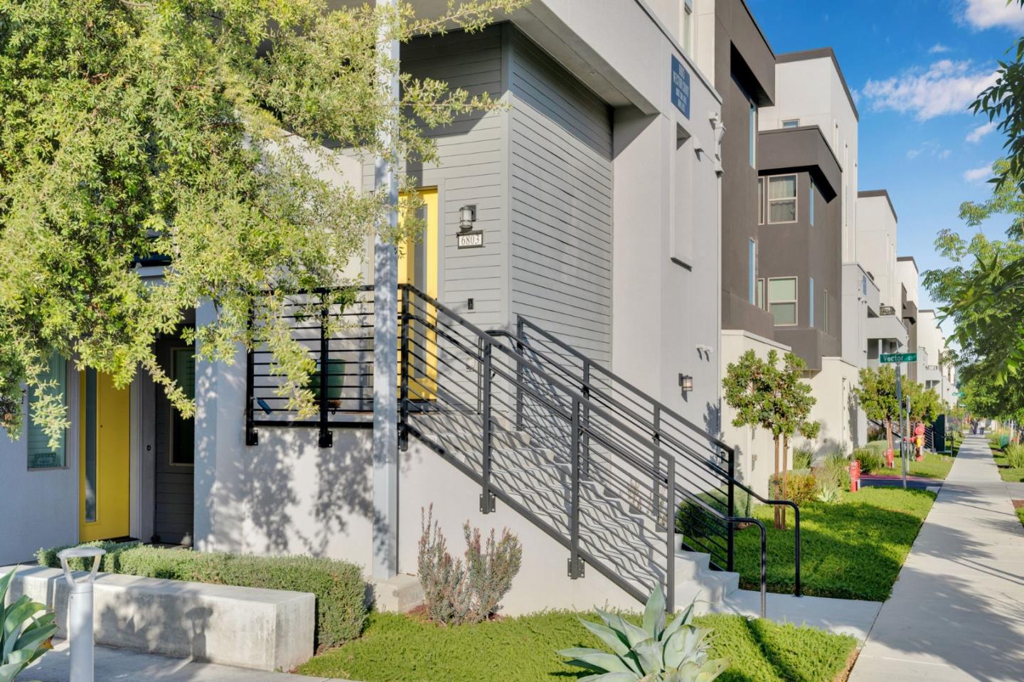 Detail Gallery Image 30 of 44 For 6803 Vector Ct, San Jose,  CA 95119 - 3 Beds | 3 Baths
