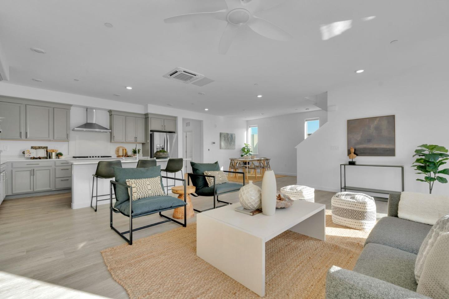 Detail Gallery Image 5 of 44 For 6803 Vector Ct, San Jose,  CA 95119 - 3 Beds | 3 Baths