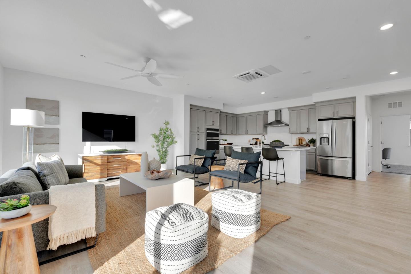 Detail Gallery Image 6 of 44 For 6803 Vector Ct, San Jose,  CA 95119 - 3 Beds | 3 Baths