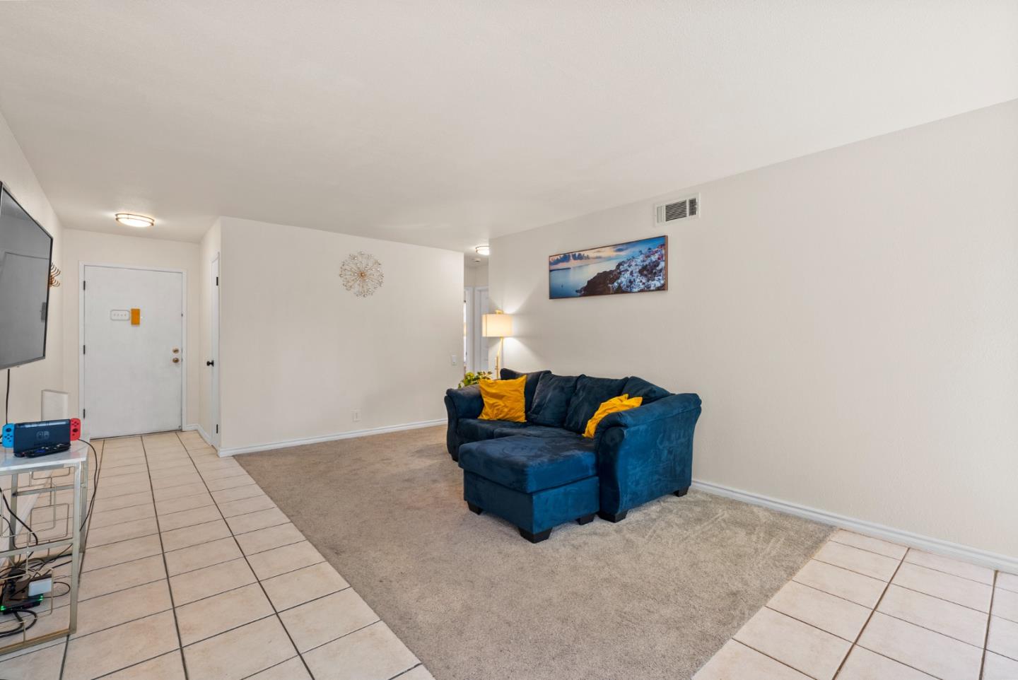 Detail Gallery Image 11 of 24 For 720 Singleton Rd, San Jose,  CA 95111 - 3 Beds | 2 Baths