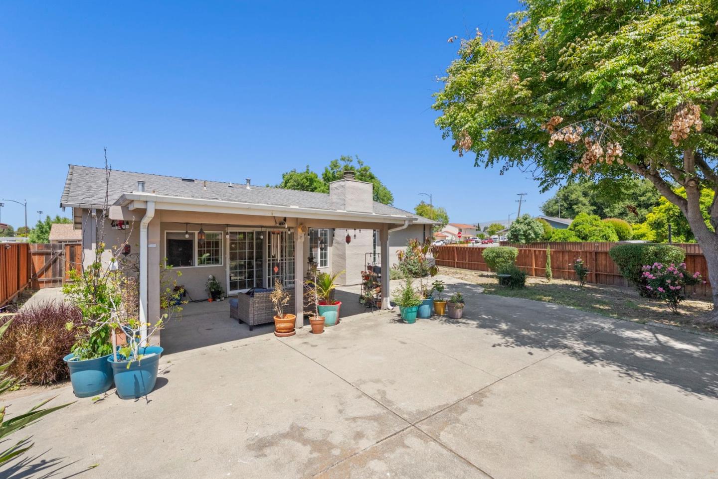 Detail Gallery Image 21 of 24 For 720 Singleton Rd, San Jose,  CA 95111 - 3 Beds | 2 Baths