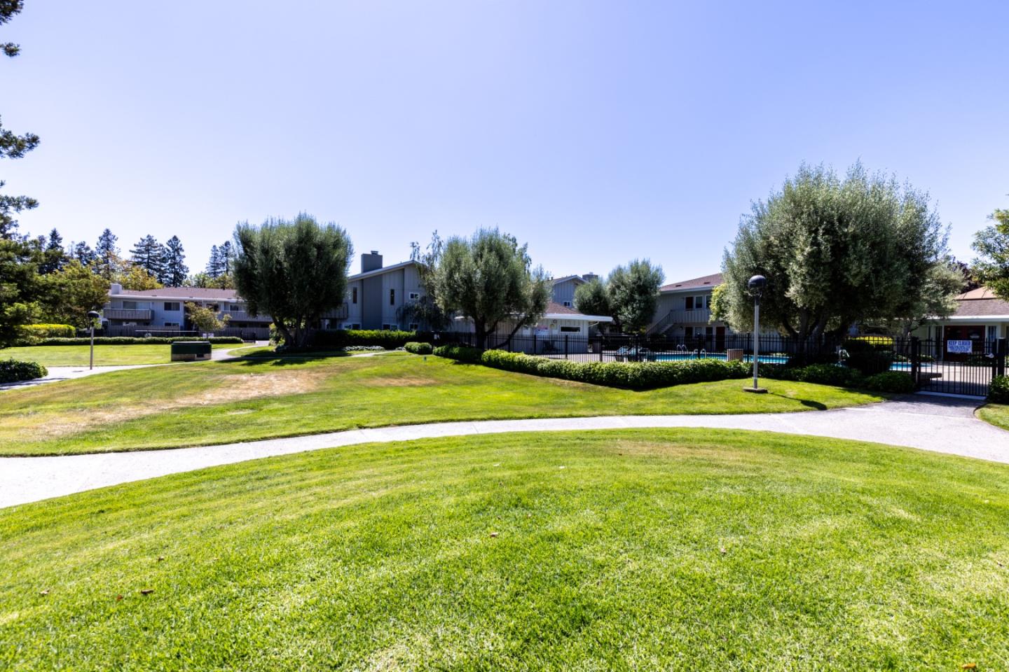 Detail Gallery Image 18 of 25 For 255 S Rengstorff Ave #142,  Mountain View,  CA 94040 - 1 Beds | 1 Baths