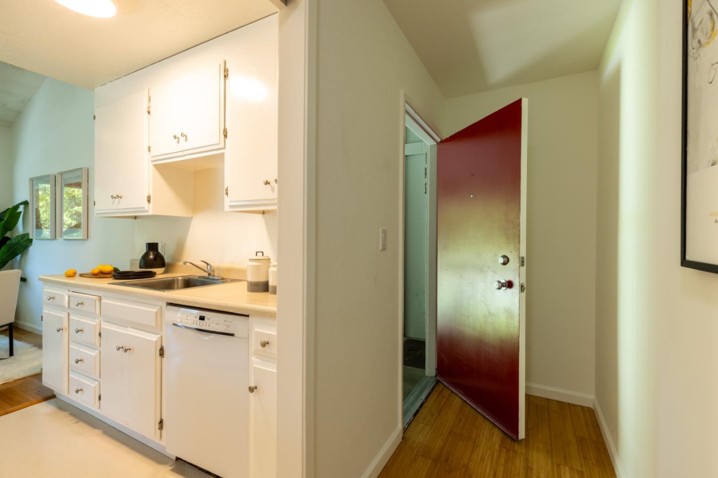Detail Gallery Image 2 of 25 For 255 S Rengstorff Ave #142,  Mountain View,  CA 94040 - 1 Beds | 1 Baths