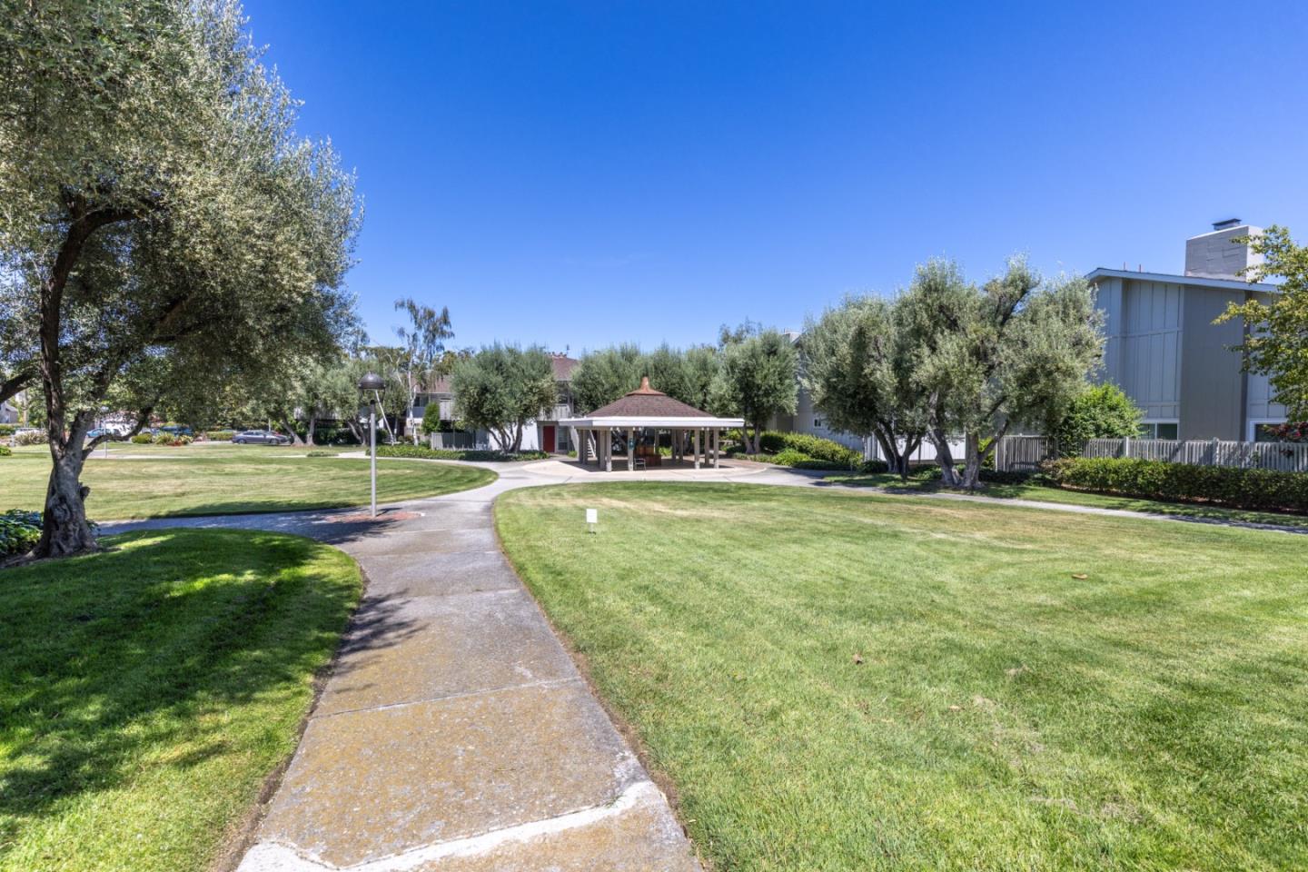 Detail Gallery Image 23 of 25 For 255 S Rengstorff Ave #142,  Mountain View,  CA 94040 - 1 Beds | 1 Baths