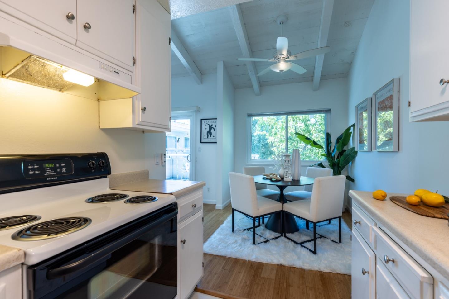 Detail Gallery Image 6 of 25 For 255 S Rengstorff Ave #142,  Mountain View,  CA 94040 - 1 Beds | 1 Baths