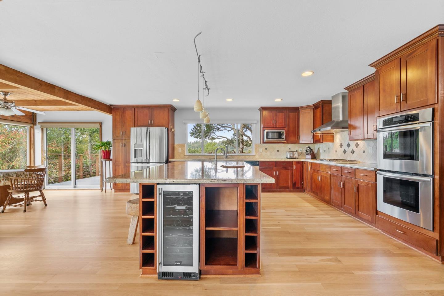 Detail Gallery Image 11 of 41 For 1044 Pleasant Valley Rd, Aptos,  CA 95003 - 4 Beds | 3 Baths