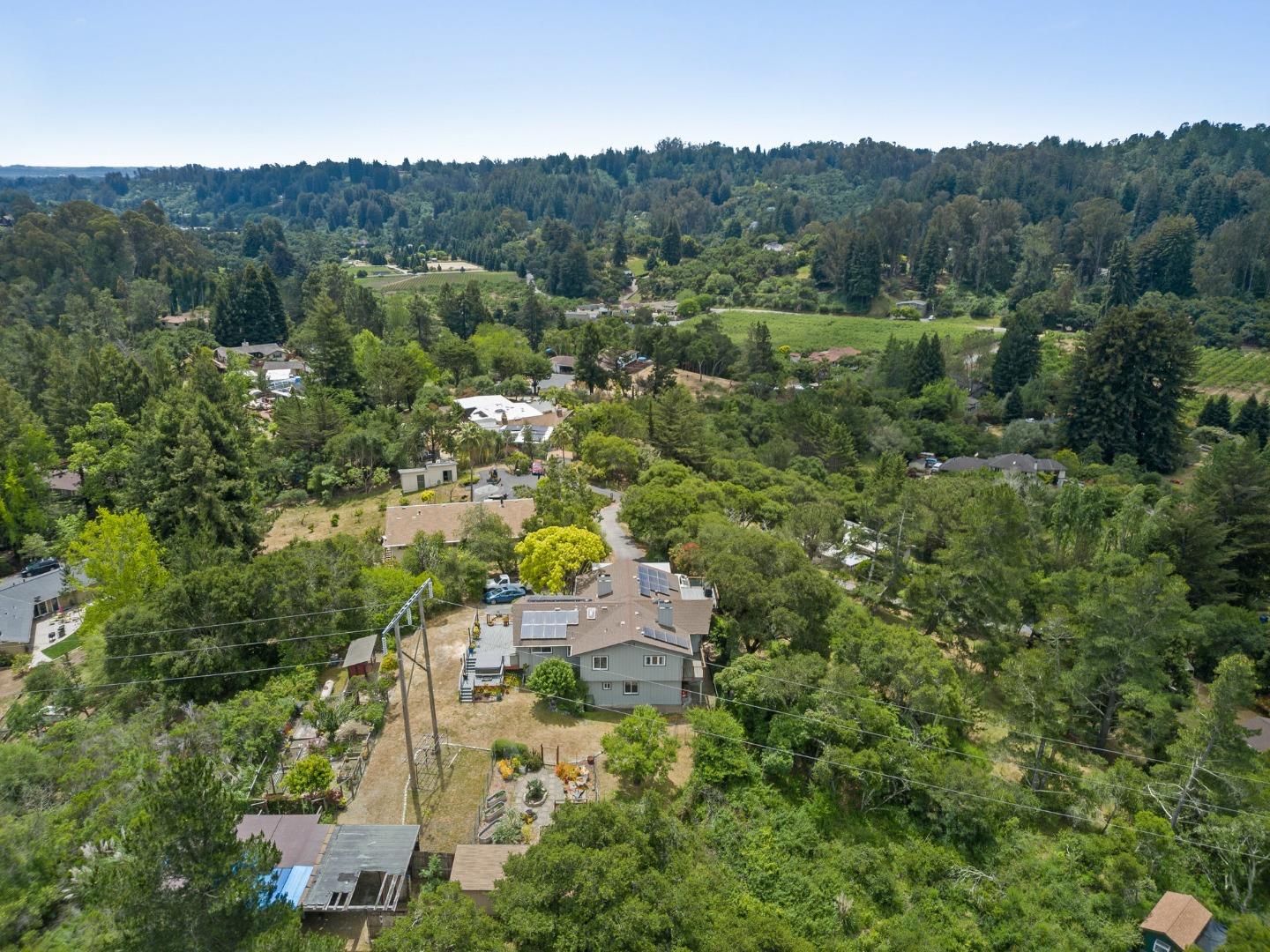 Detail Gallery Image 37 of 41 For 1044 Pleasant Valley Rd, Aptos,  CA 95003 - 4 Beds | 3 Baths