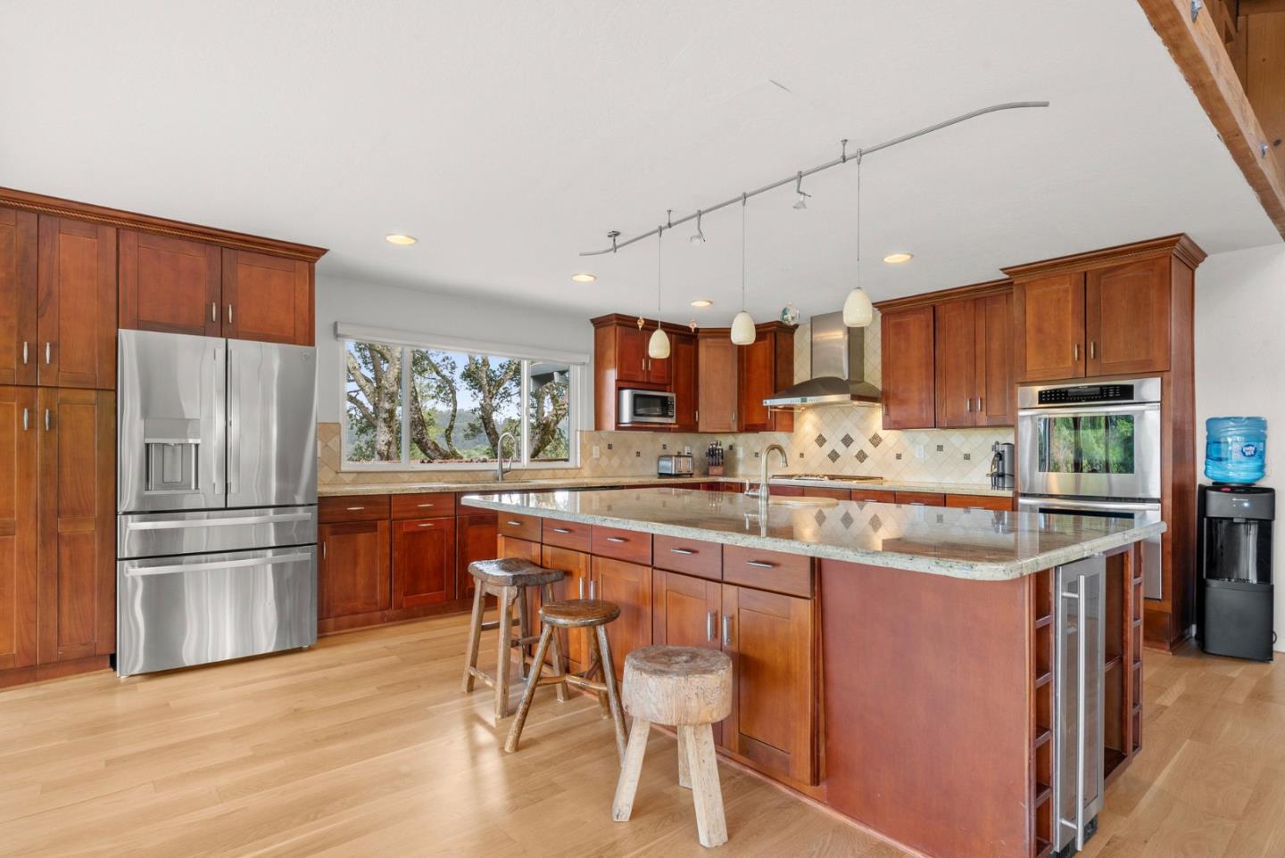 Detail Gallery Image 8 of 41 For 1044 Pleasant Valley Rd, Aptos,  CA 95003 - 4 Beds | 3 Baths