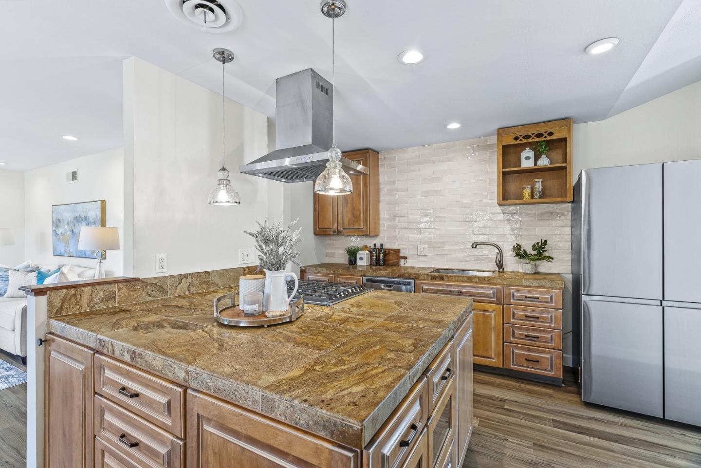 Detail Gallery Image 13 of 40 For 1925 Adelaide Way, San Jose,  CA 95124 - 3 Beds | 2 Baths