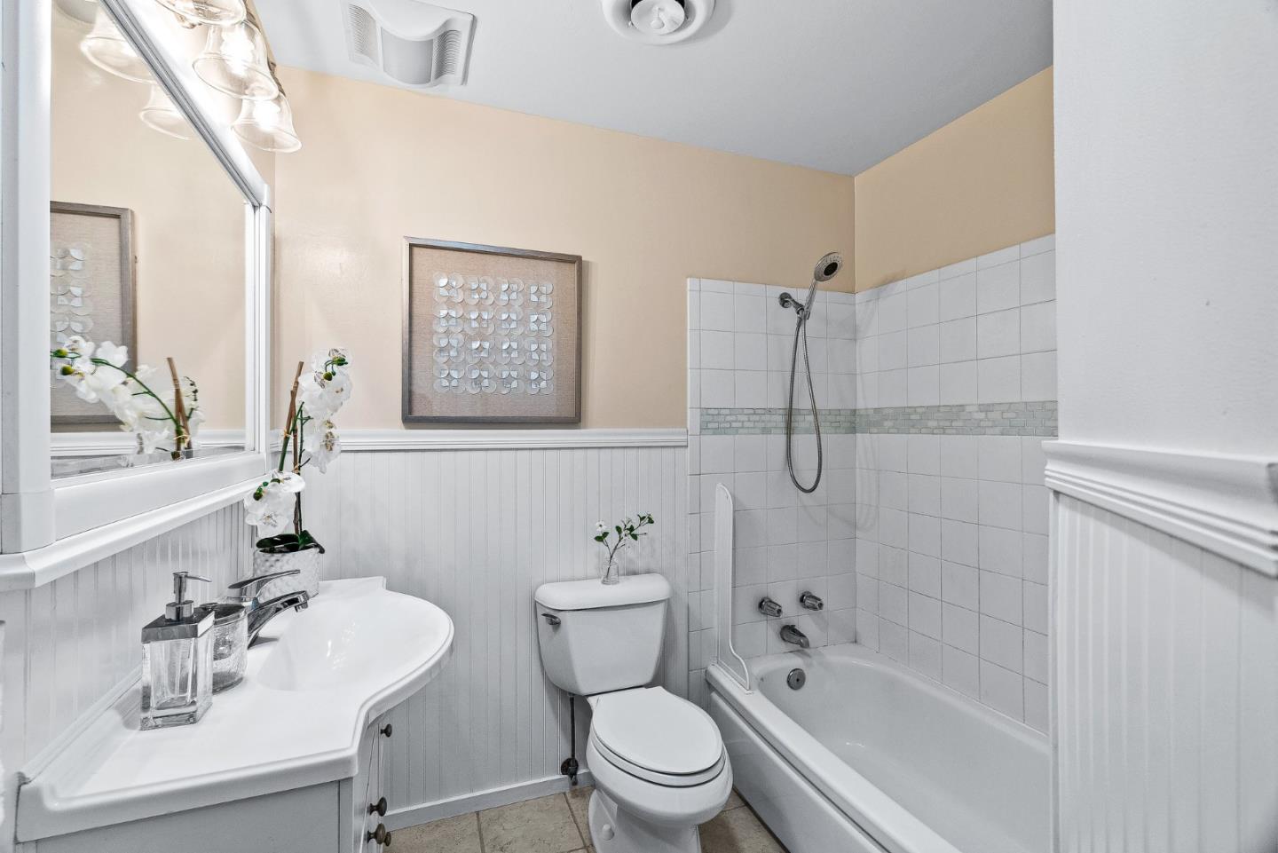 Detail Gallery Image 22 of 40 For 1925 Adelaide Way, San Jose,  CA 95124 - 3 Beds | 2 Baths