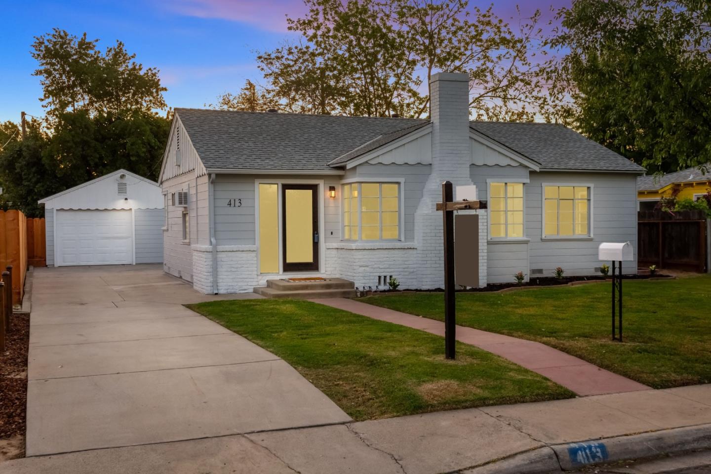 Detail Gallery Image 3 of 61 For 413 Santa Barbara Ave, Modesto,  CA 95354 - 2 Beds | 1 Baths