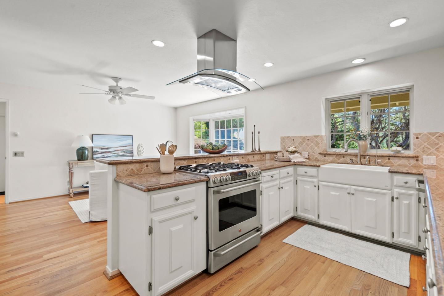 Detail Gallery Image 5 of 17 For 25380 Telarana Way, Carmel,  CA 93923 - 4 Beds | 2/1 Baths