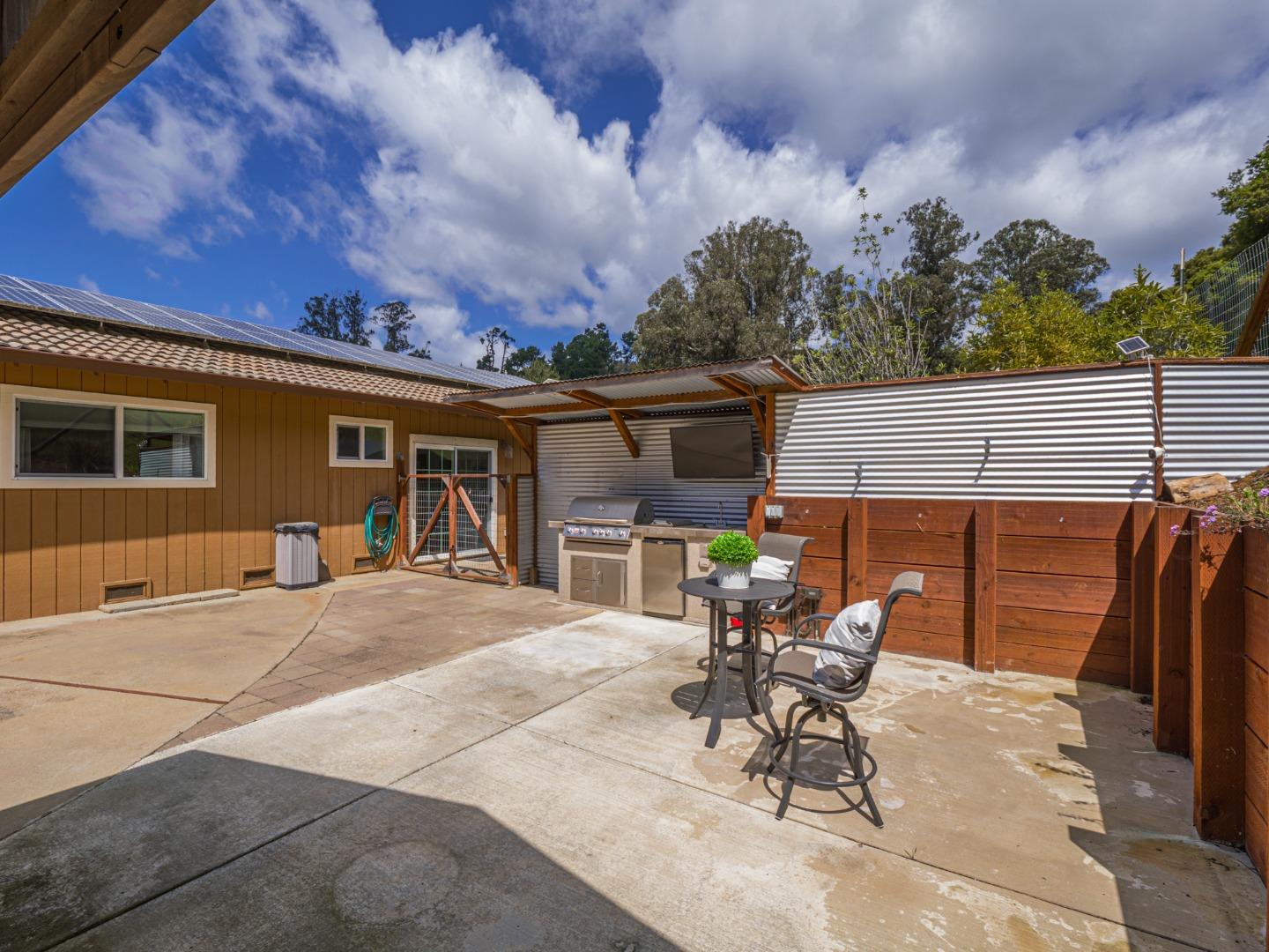 Detail Gallery Image 17 of 91 For 20150 Tarawild Ct, Prunedale,  CA 93907 - 3 Beds | 2/1 Baths