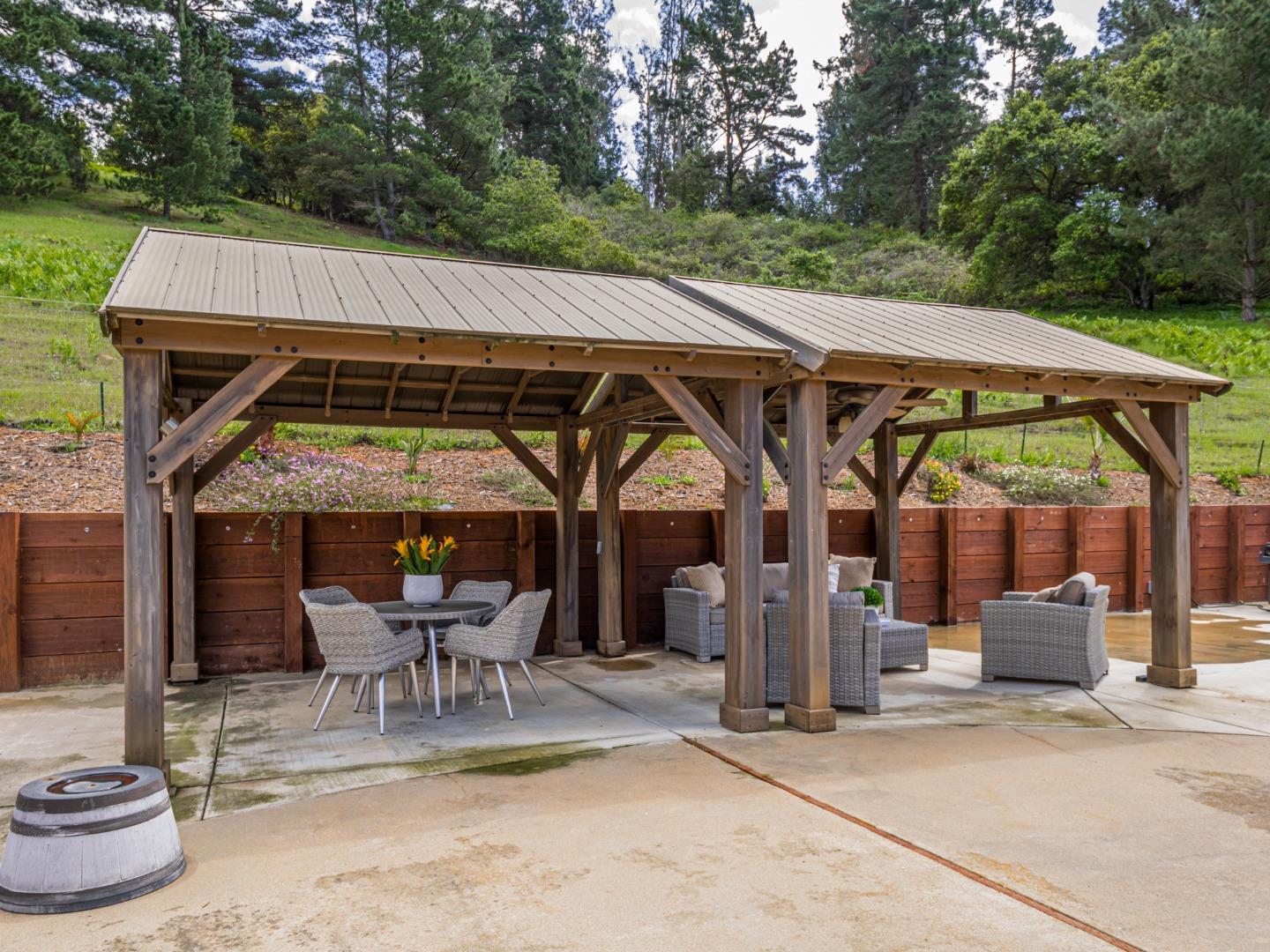 Detail Gallery Image 18 of 91 For 20150 Tarawild Ct, Prunedale,  CA 93907 - 3 Beds | 2/1 Baths