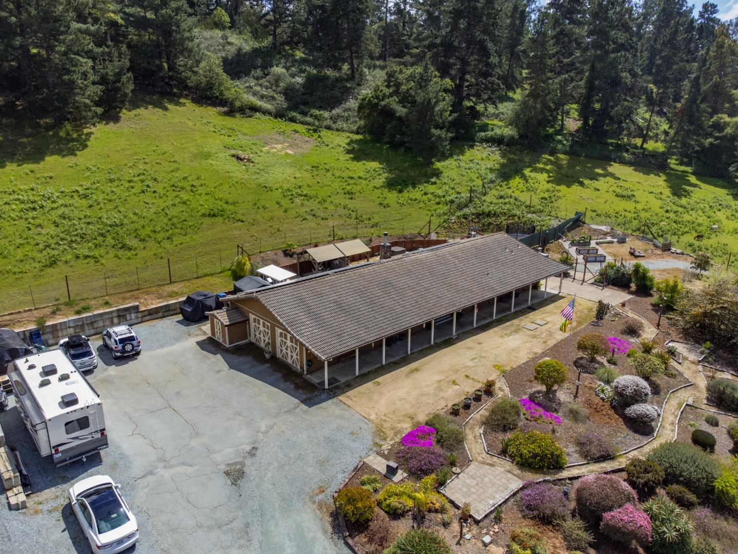 Detail Gallery Image 3 of 91 For 20150 Tarawild Ct, Prunedale,  CA 93907 - 3 Beds | 2/1 Baths