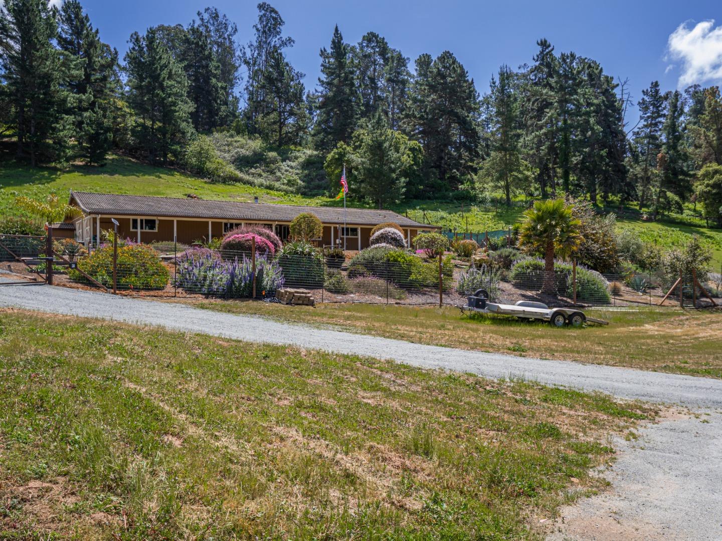 Detail Gallery Image 31 of 91 For 20150 Tarawild Ct, Prunedale,  CA 93907 - 3 Beds | 2/1 Baths