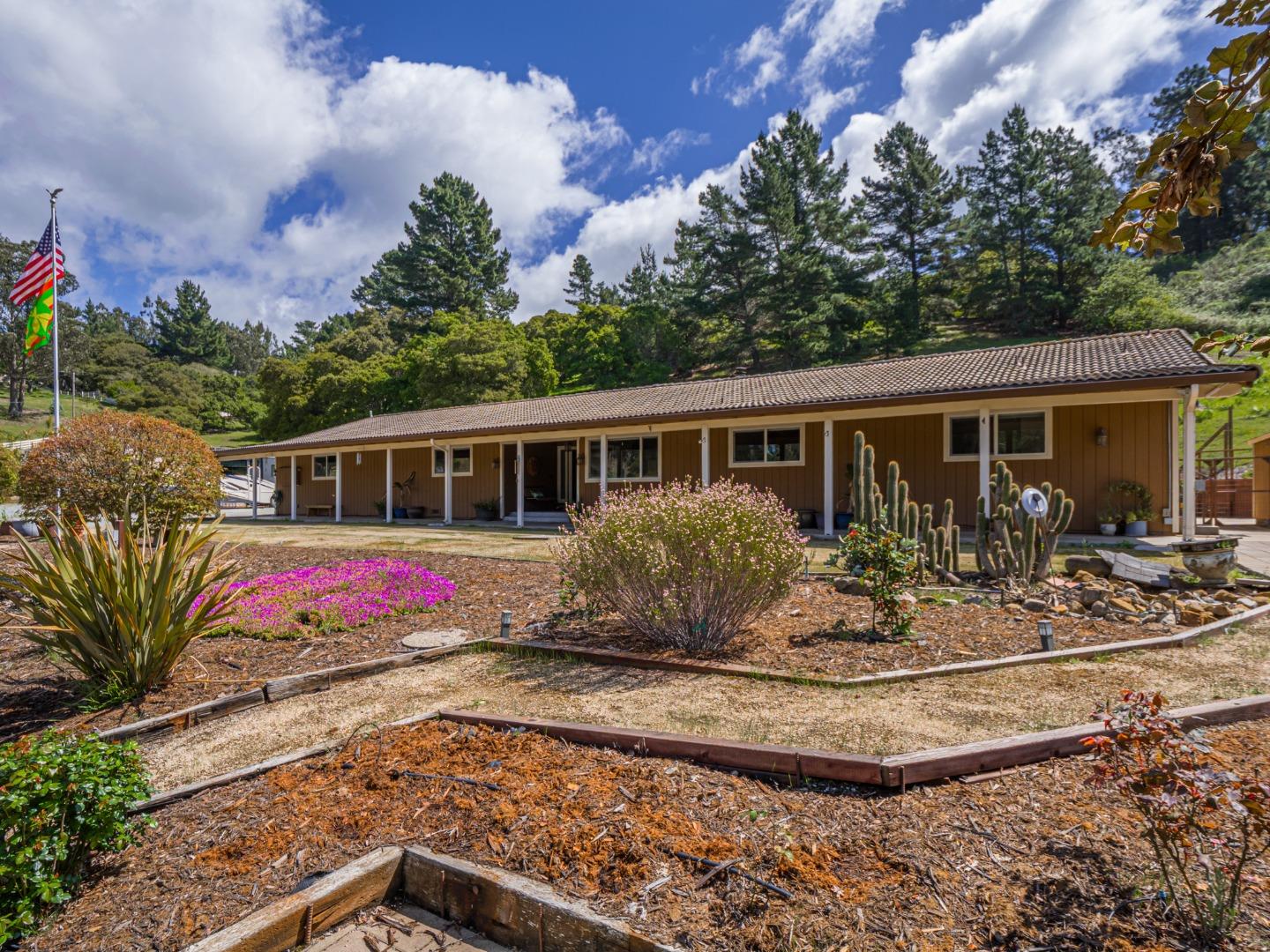 Detail Gallery Image 32 of 91 For 20150 Tarawild Ct, Prunedale,  CA 93907 - 3 Beds | 2/1 Baths