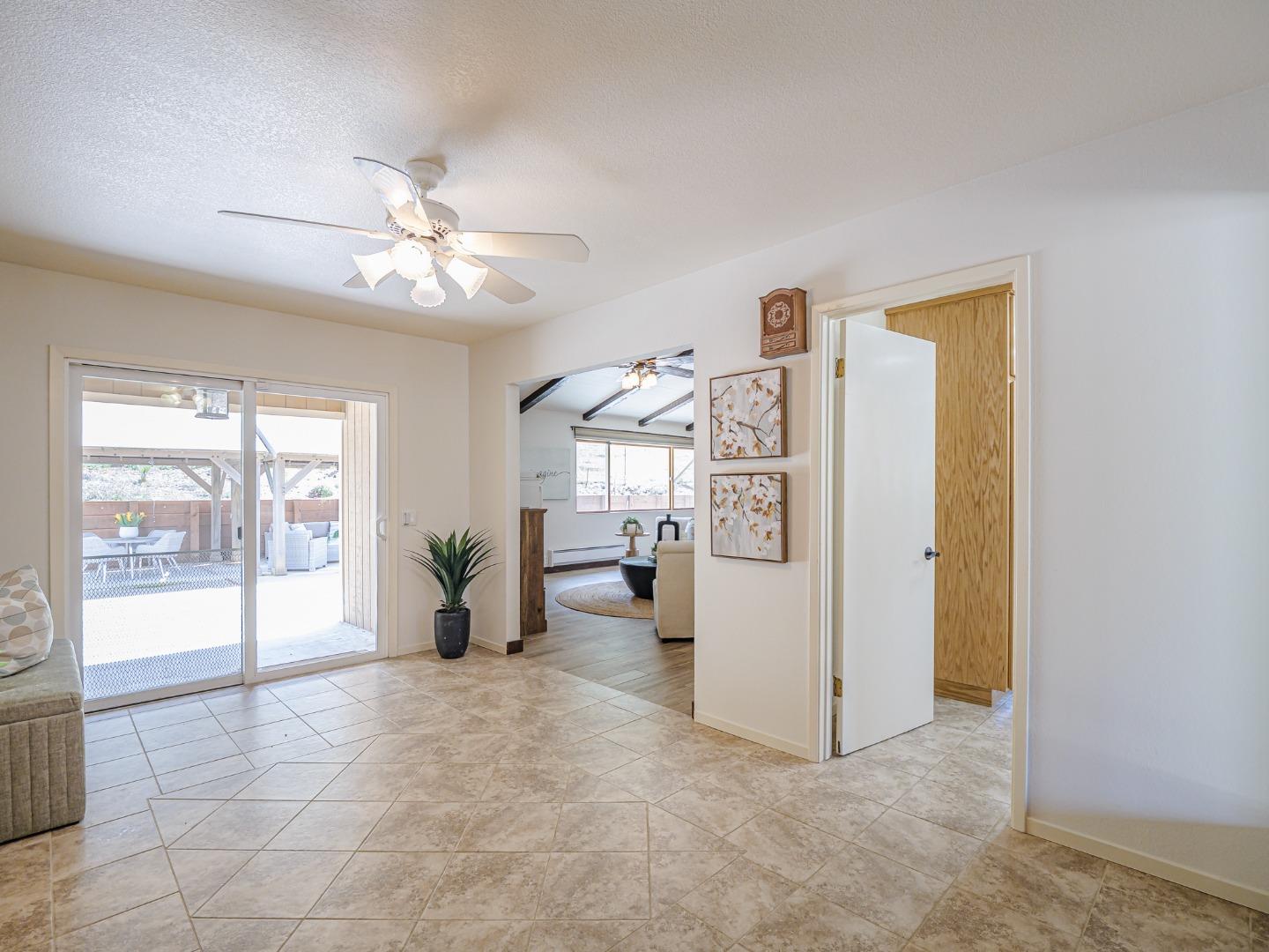 Detail Gallery Image 34 of 91 For 20150 Tarawild Ct, Prunedale,  CA 93907 - 3 Beds | 2/1 Baths
