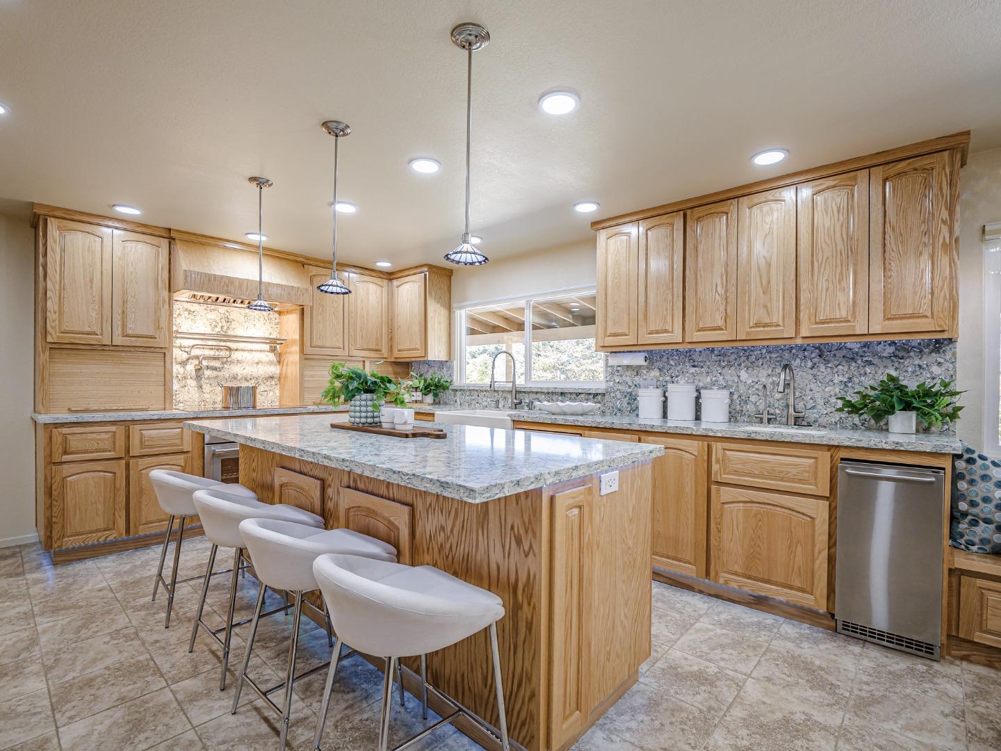 Detail Gallery Image 42 of 91 For 20150 Tarawild Ct, Prunedale,  CA 93907 - 3 Beds | 2/1 Baths