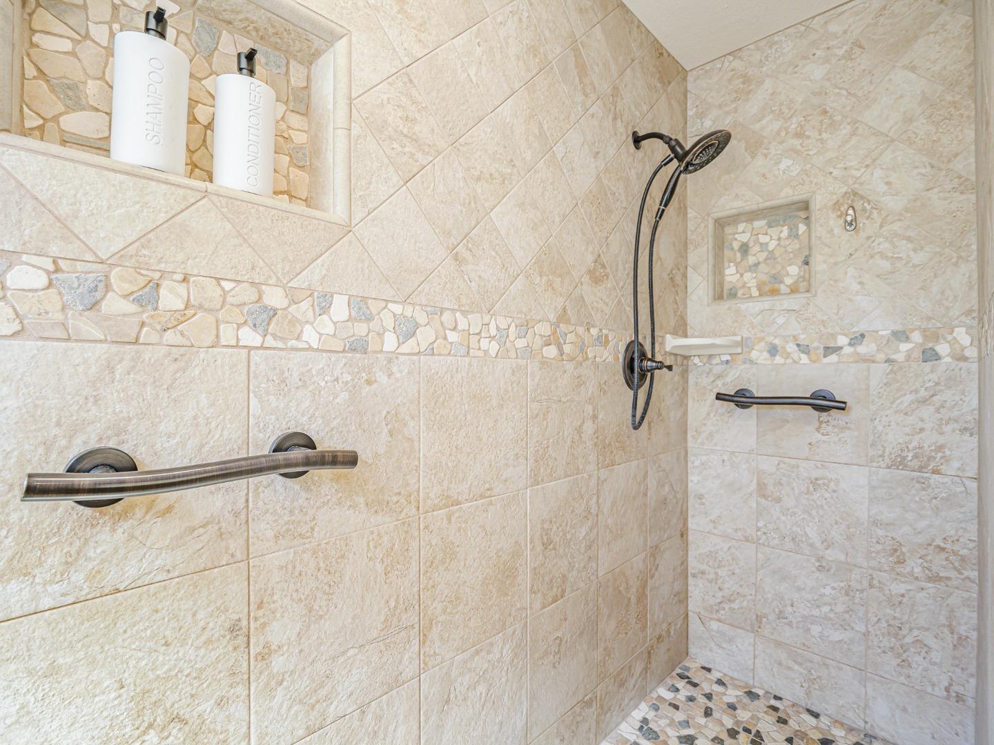 Detail Gallery Image 58 of 91 For 20150 Tarawild Ct, Prunedale,  CA 93907 - 3 Beds | 2/1 Baths