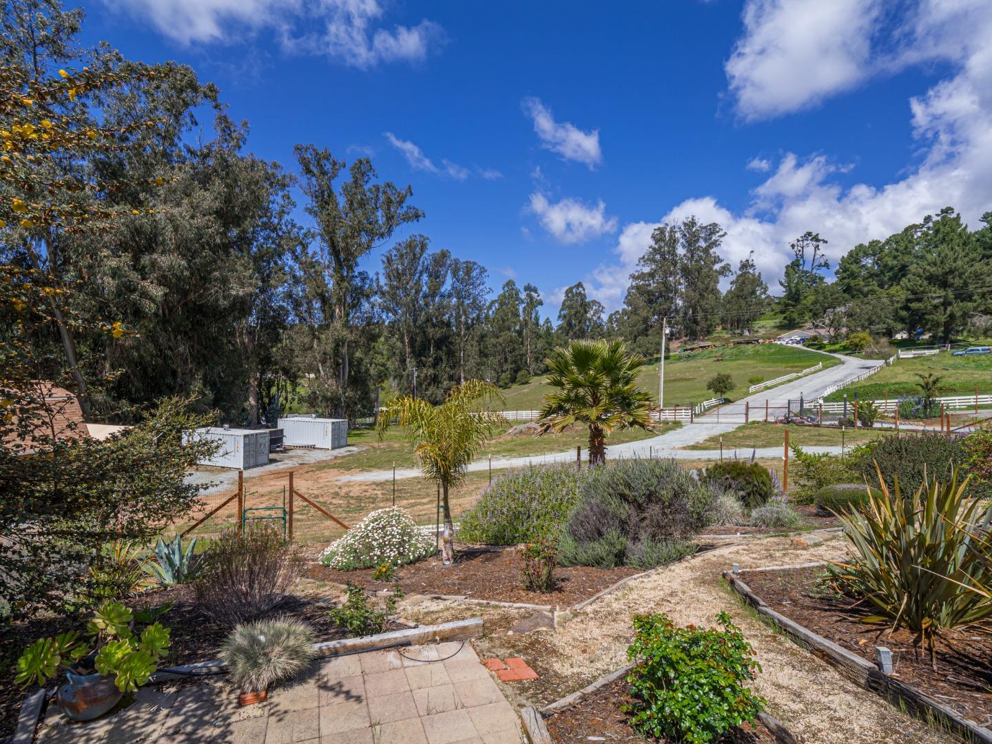 Detail Gallery Image 70 of 91 For 20150 Tarawild Ct, Prunedale,  CA 93907 - 3 Beds | 2/1 Baths