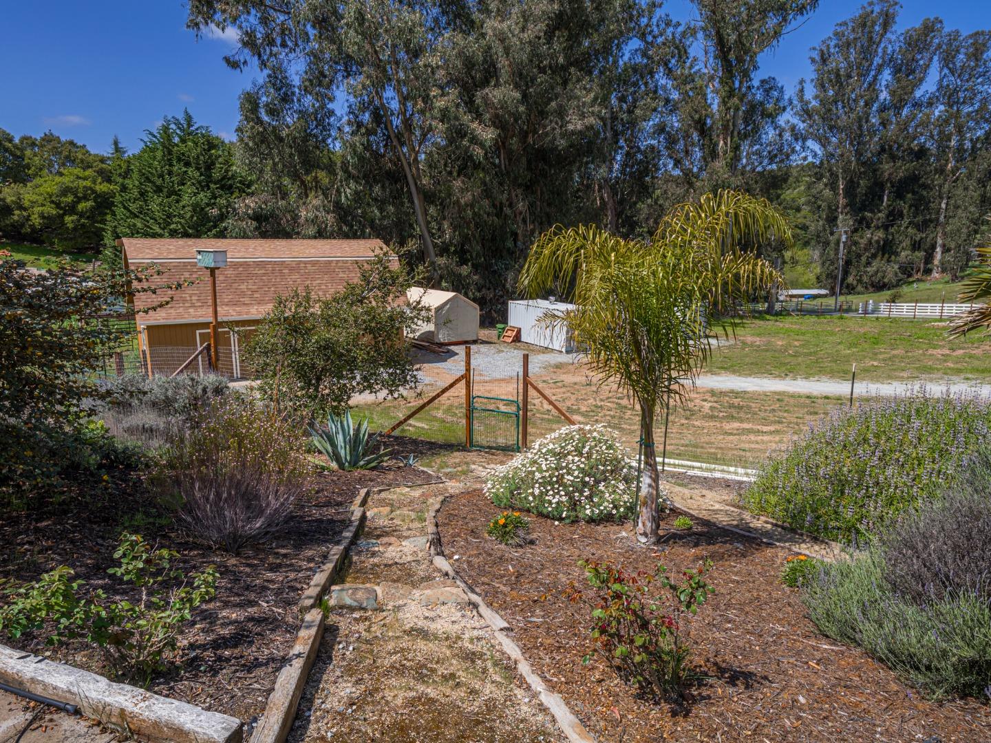 Detail Gallery Image 71 of 91 For 20150 Tarawild Ct, Prunedale,  CA 93907 - 3 Beds | 2/1 Baths