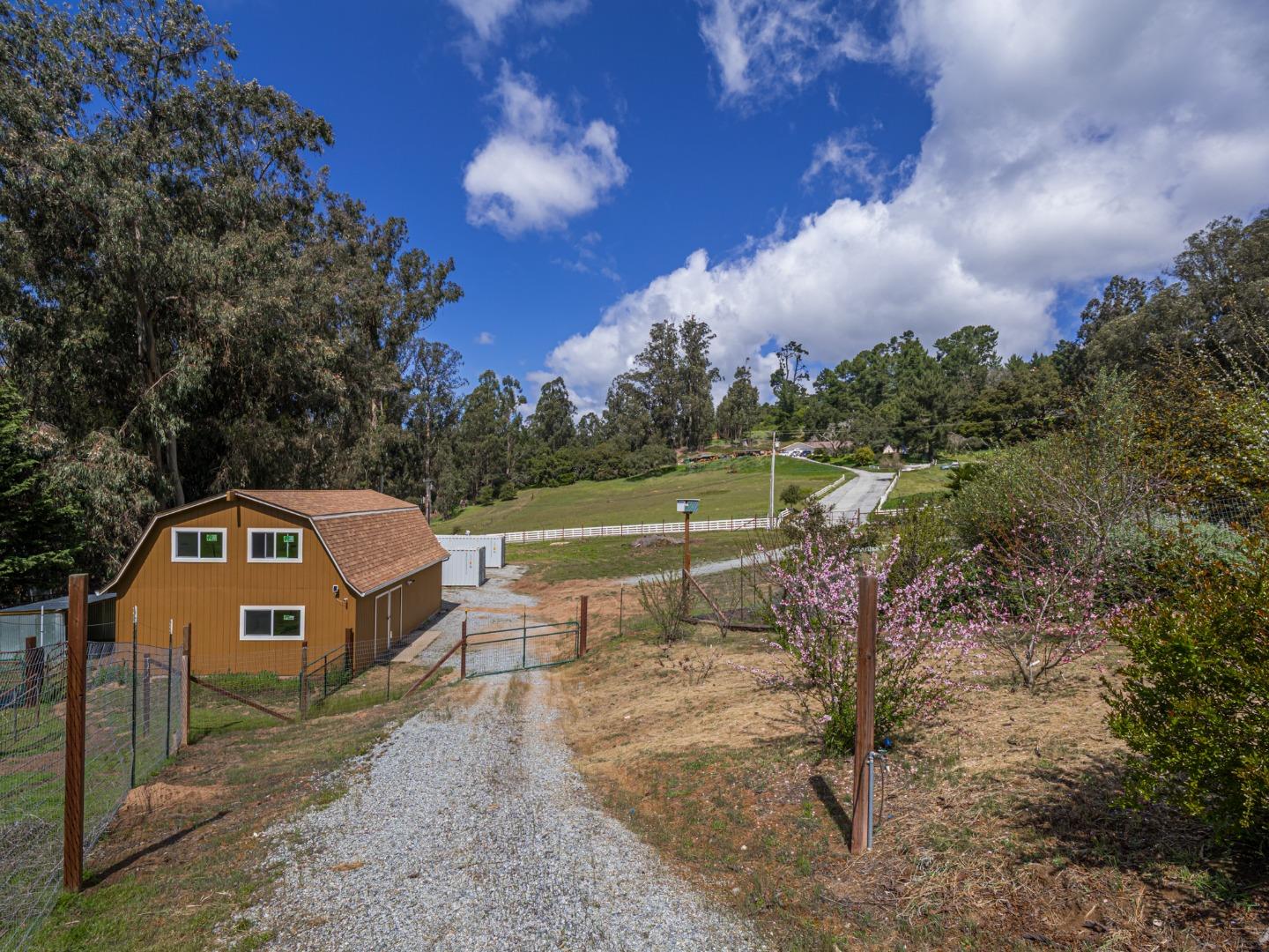 Detail Gallery Image 72 of 91 For 20150 Tarawild Ct, Prunedale,  CA 93907 - 3 Beds | 2/1 Baths