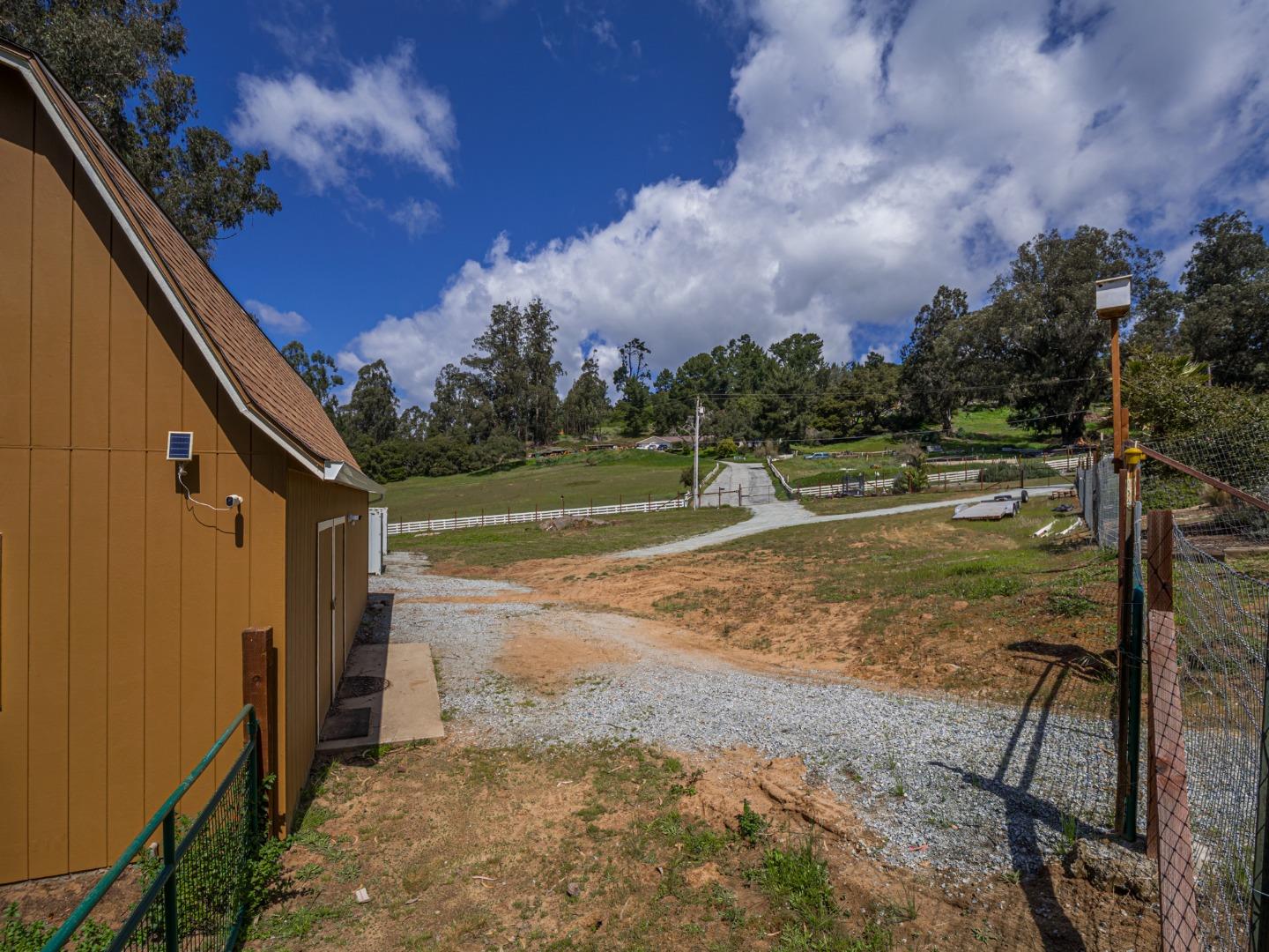 Detail Gallery Image 75 of 91 For 20150 Tarawild Ct, Prunedale,  CA 93907 - 3 Beds | 2/1 Baths