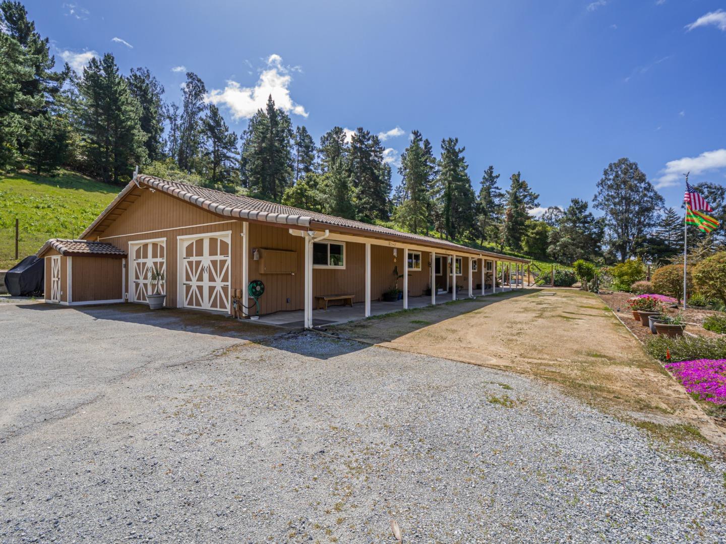 Detail Gallery Image 8 of 91 For 20150 Tarawild Ct, Prunedale,  CA 93907 - 3 Beds | 2/1 Baths