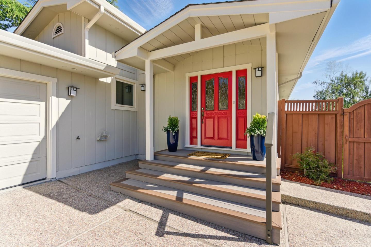 Detail Gallery Image 2 of 58 For 3920 Lakemead Way, Redwood City,  CA 94062 - 5 Beds | 4/1 Baths