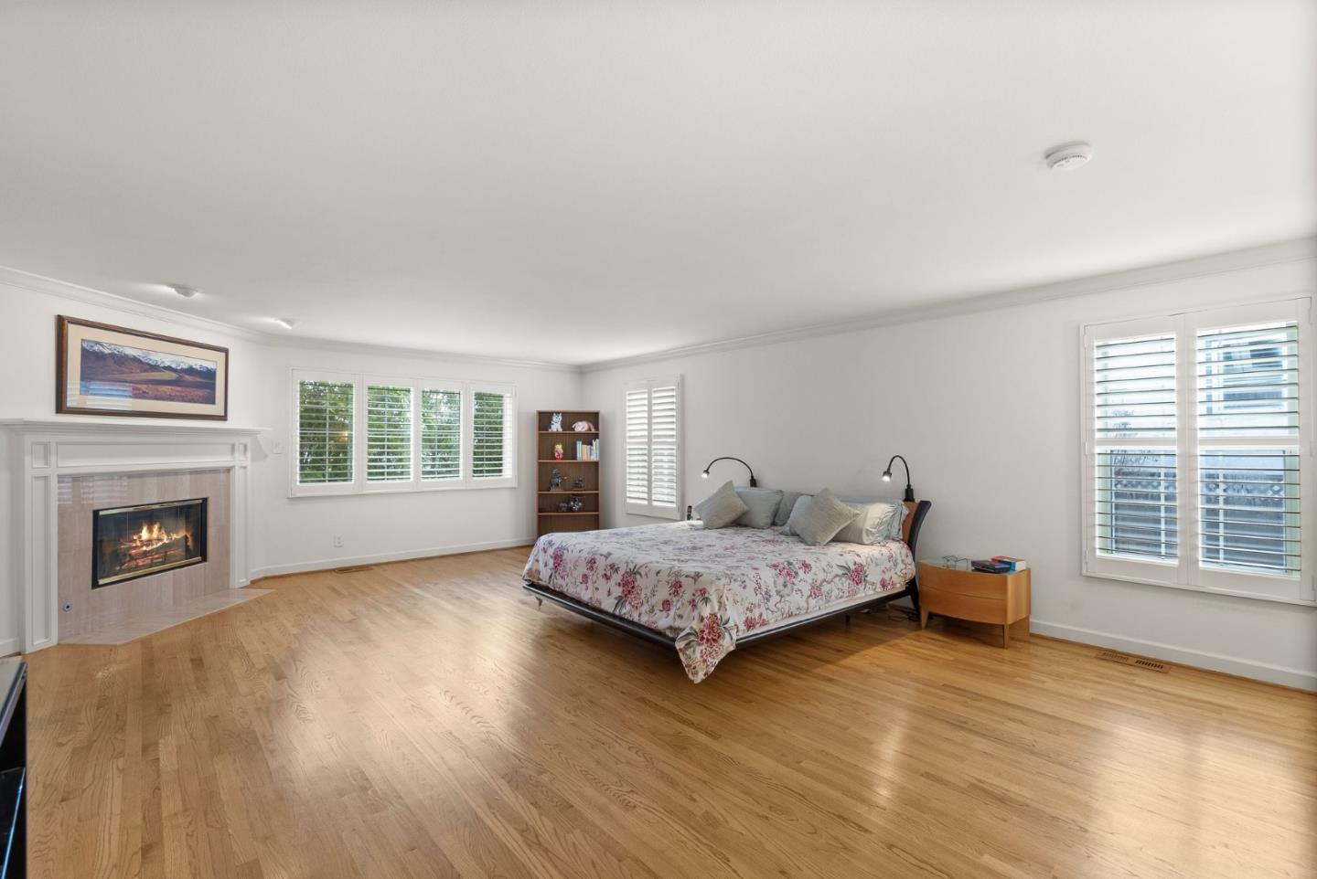 Detail Gallery Image 23 of 58 For 3920 Lakemead Way, Redwood City,  CA 94062 - 5 Beds | 4/1 Baths