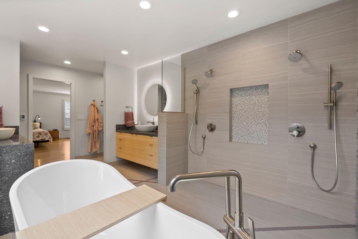 Detail Gallery Image 27 of 58 For 3920 Lakemead Way, Redwood City,  CA 94062 - 5 Beds | 4/1 Baths