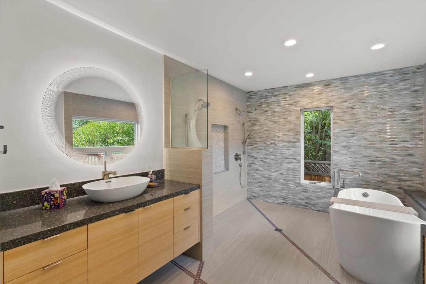 Detail Gallery Image 28 of 58 For 3920 Lakemead Way, Redwood City,  CA 94062 - 5 Beds | 4/1 Baths