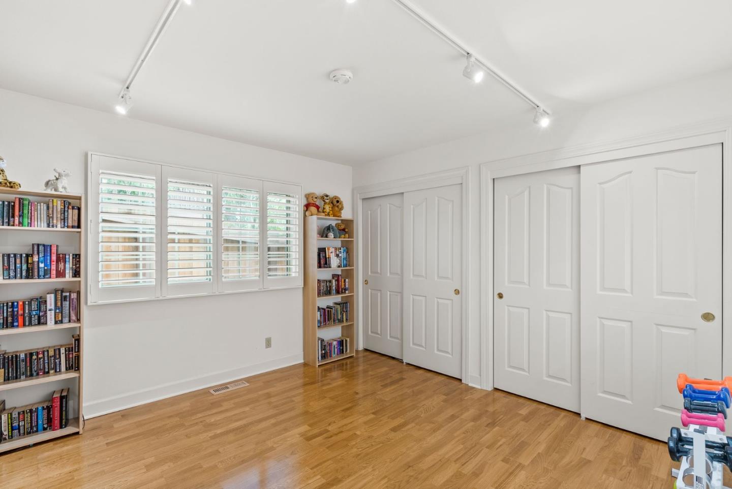 Detail Gallery Image 37 of 58 For 3920 Lakemead Way, Redwood City,  CA 94062 - 5 Beds | 4/1 Baths
