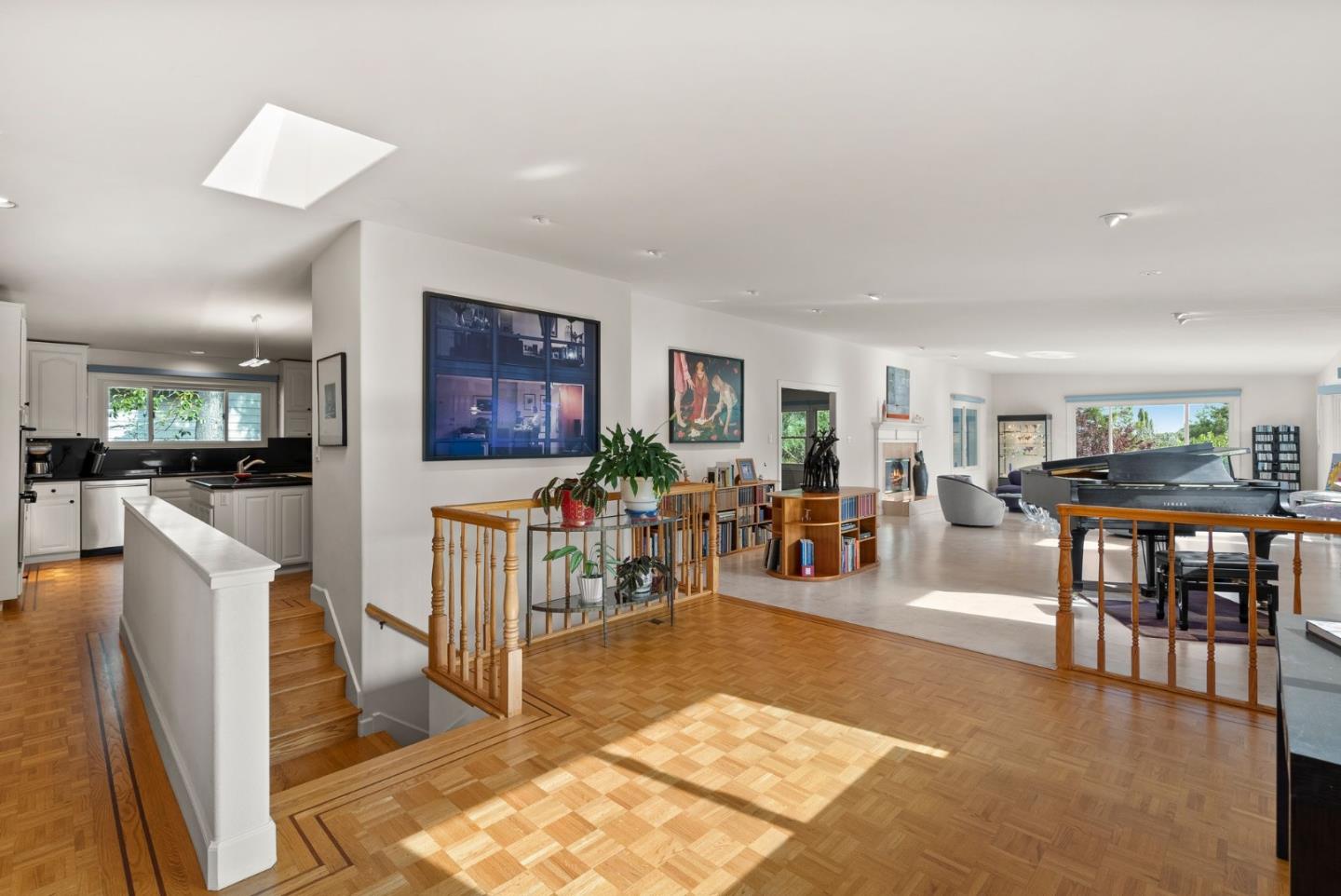Detail Gallery Image 7 of 58 For 3920 Lakemead Way, Redwood City,  CA 94062 - 5 Beds | 4/1 Baths