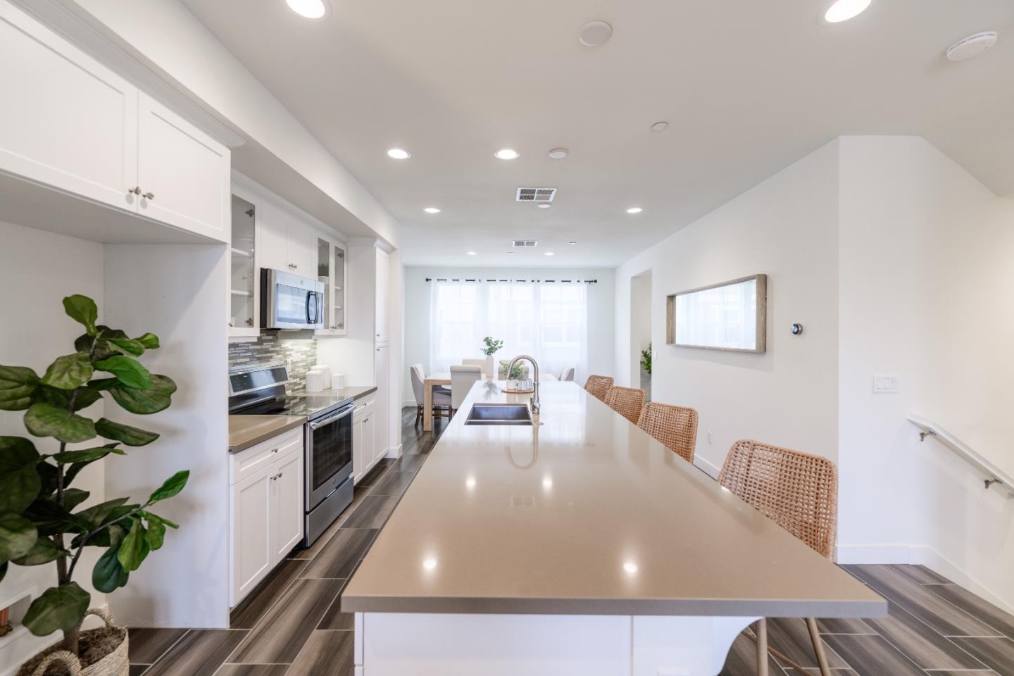 Detail Gallery Image 18 of 74 For 379 Hansen, Scotts Valley,  CA 95066 - 3 Beds | 2/1 Baths