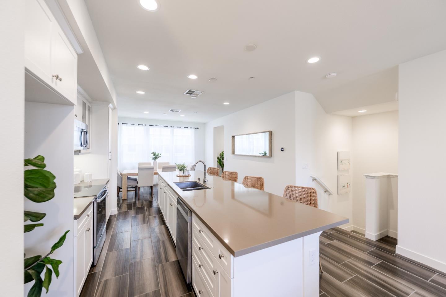 Detail Gallery Image 2 of 74 For 379 Hansen, Scotts Valley,  CA 95066 - 3 Beds | 2/1 Baths