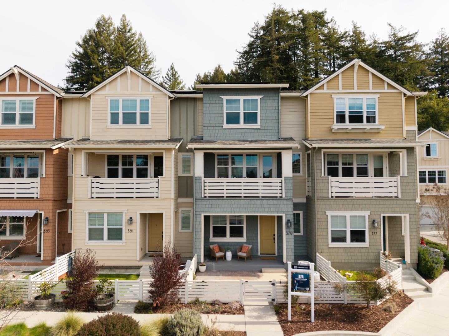 Detail Gallery Image 3 of 74 For 379 Hansen, Scotts Valley,  CA 95066 - 3 Beds | 2/1 Baths