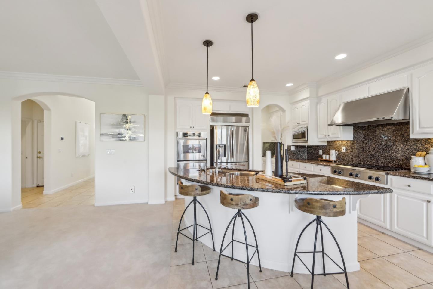 Detail Gallery Image 13 of 87 For 1781 Indigo Oak Ln, San Jose,  CA 95121 - 5 Beds | 4 Baths