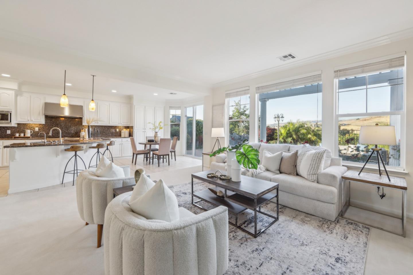 Detail Gallery Image 18 of 87 For 1781 Indigo Oak Ln, San Jose,  CA 95121 - 5 Beds | 4 Baths